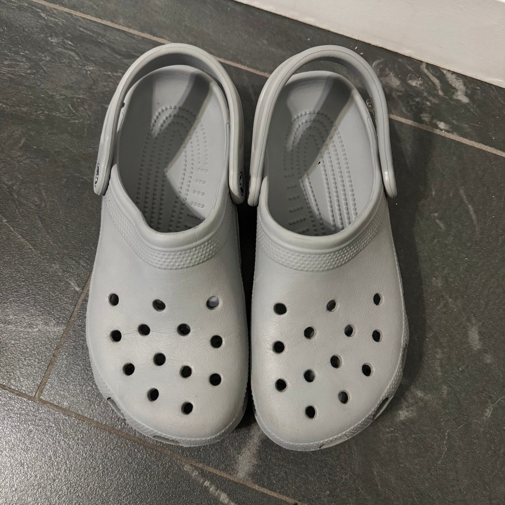 Crocs Classic Clog Womens 8 Mens 6 Light Gray‎ Slip On Comfort Shoes - Picture 6 of 6